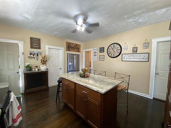 4th image of 94 Ortoleva Dr