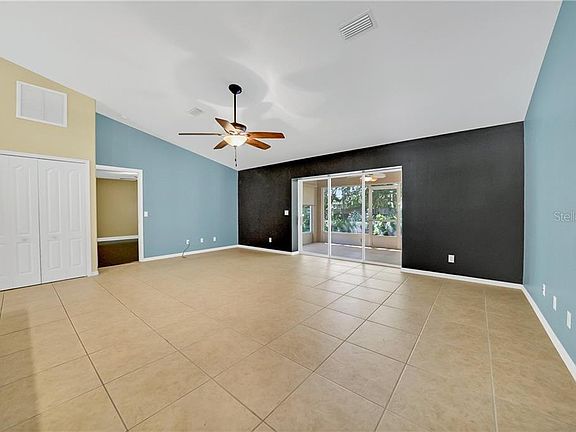 3rd image of 4539 Caribou Ave
