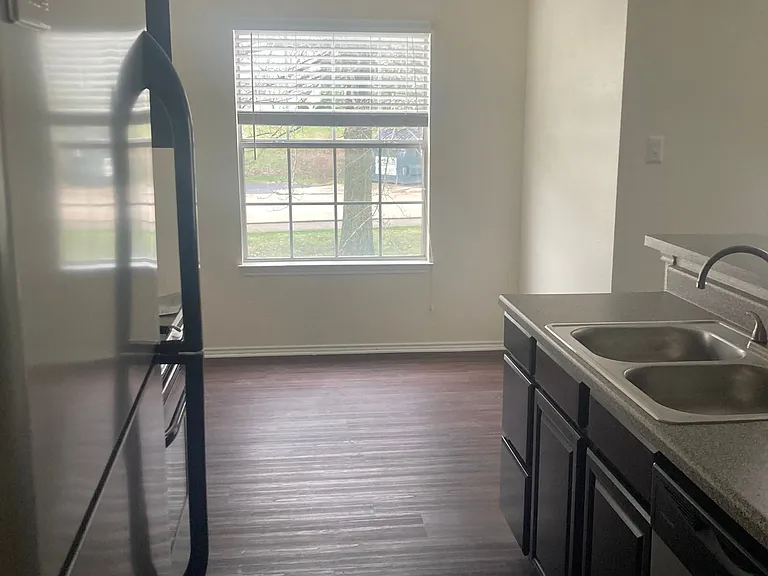 Dover Farms Apartments — Photo 44
