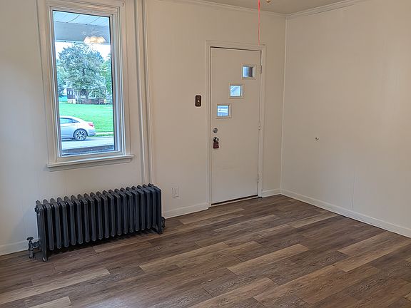 2nd image of 223 Davis St