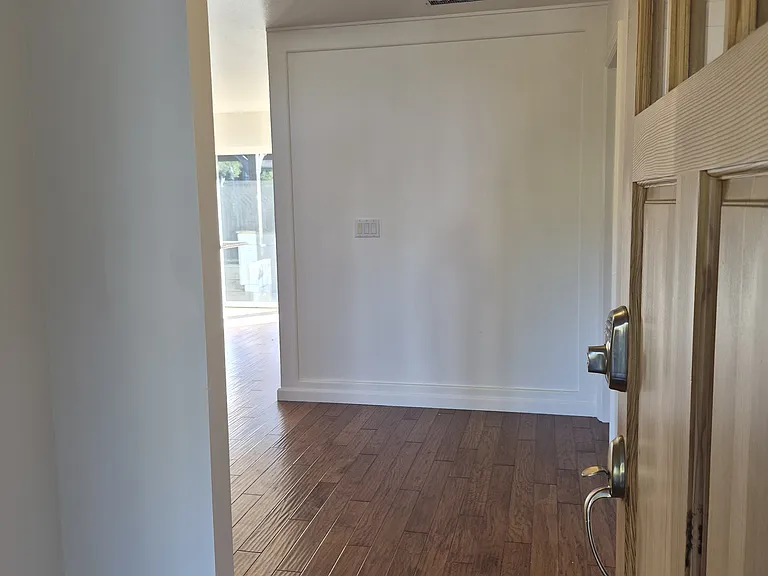 109 Corinne Ave — Photo 2