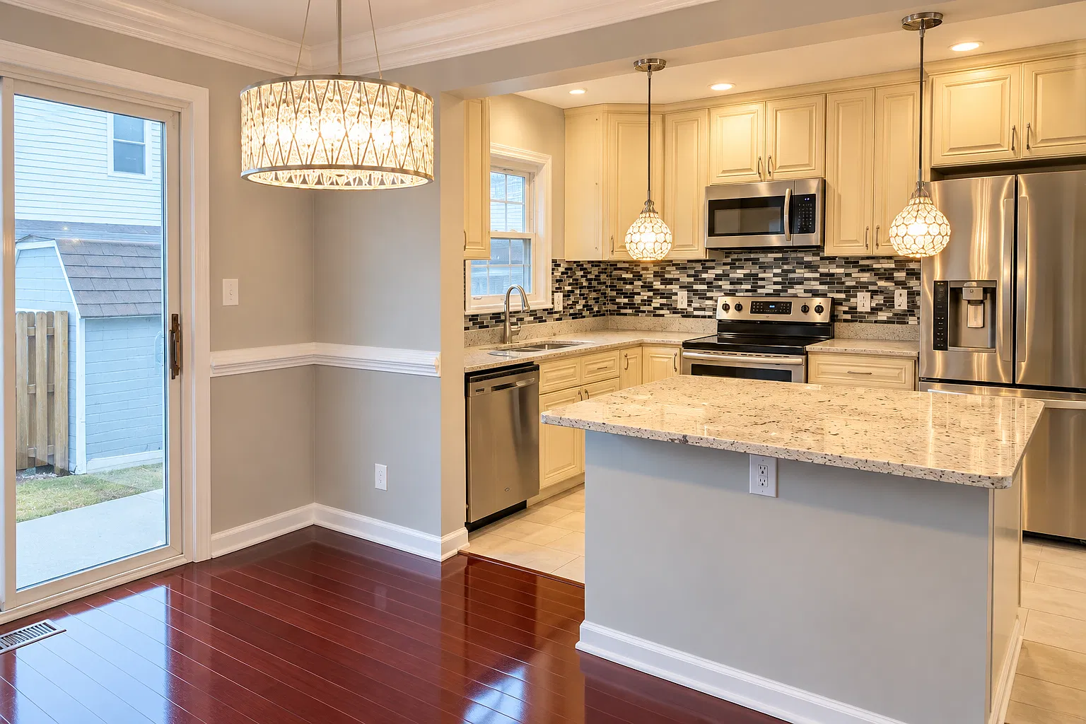 4 bed, 2.5 bath, 1200 sqft, $2,400 — Photo 3