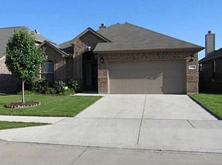 5760 Sapphire Pool Trl, Fort Worth, TX 76244
