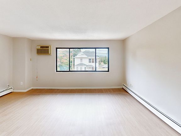 5th image of 87-89 Lake St #87-9