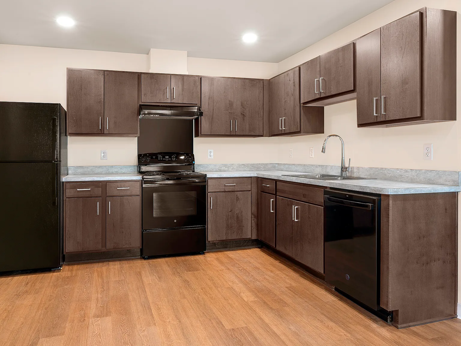 2 bed, 800 sqft, $1,197 — Photo 3