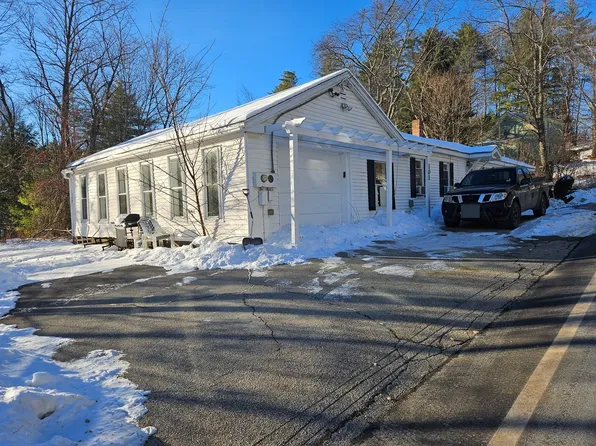 101 S Main St, Pittsfield, NH 03263