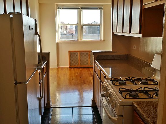 4th image of 8645 Saint James Ave APT 6H