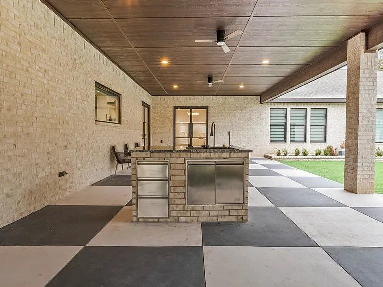 1100 W Golf Course Rd — Photo 53