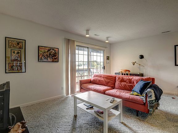 3rd image of 1206 Wesley Ave #20608150