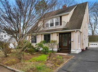 18 Wakefield St, Hamden, CT 06517