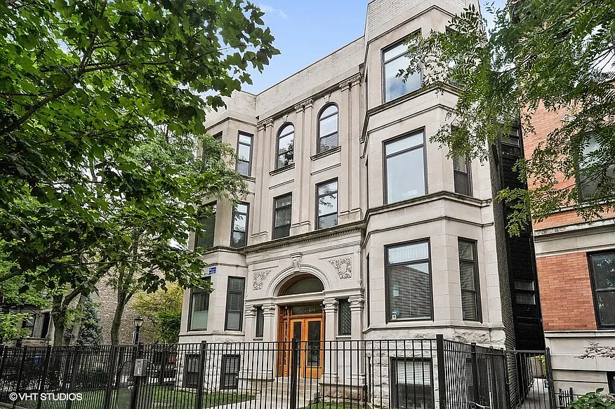 673 W. Roscoe St. — Photo 2