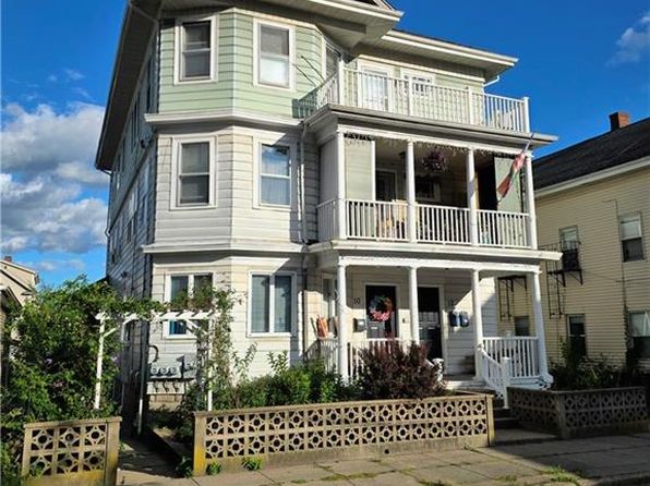 10 Arlington St #3