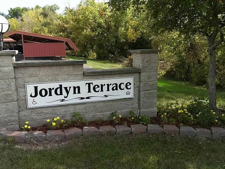 Jordyn Terrace Apartments — Photo 2