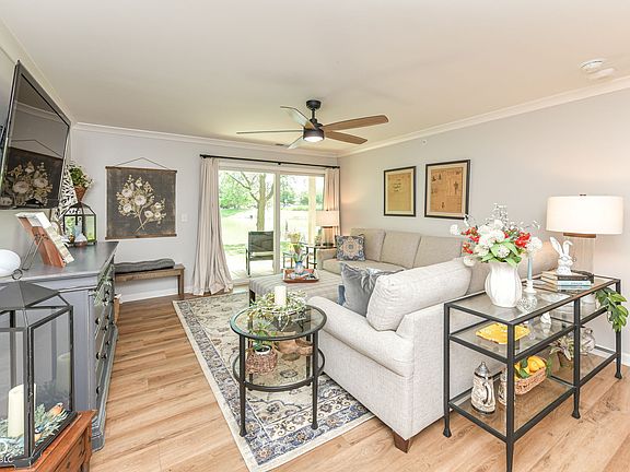 3rd image of 12517 Timber Creek Dr Unit 4