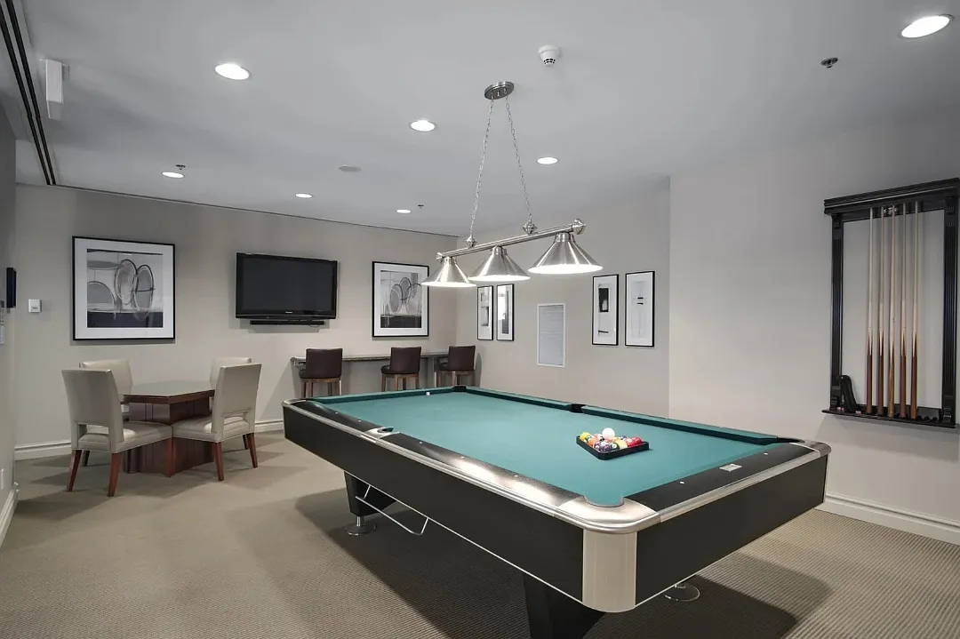 2 bed, 1200 sqft, $5,600 — Photo 4