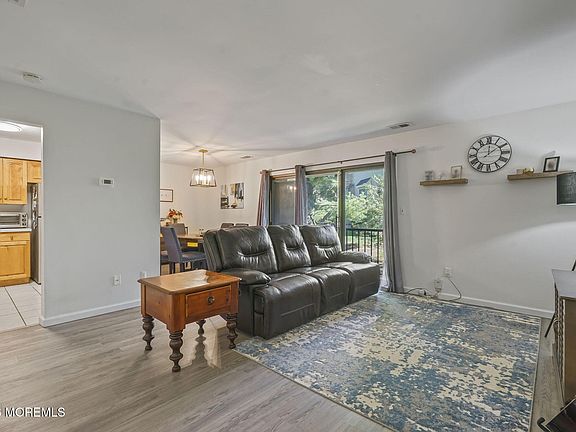 4th image of 62 Inverness Court