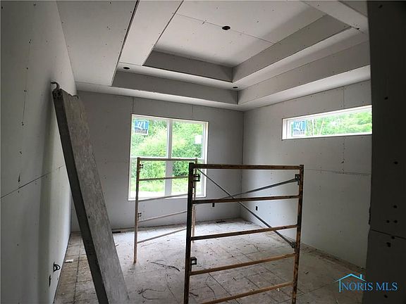 5th image of 120 Valley Hall Dr