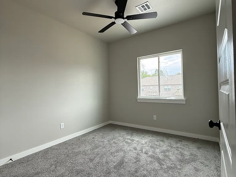 1804 Azlin Pl #B — Photo 11