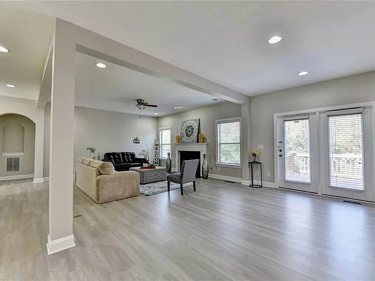 4805 Shelbourne Dr — Photo 37