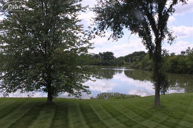 1st image of 1087 Lake Park Cir