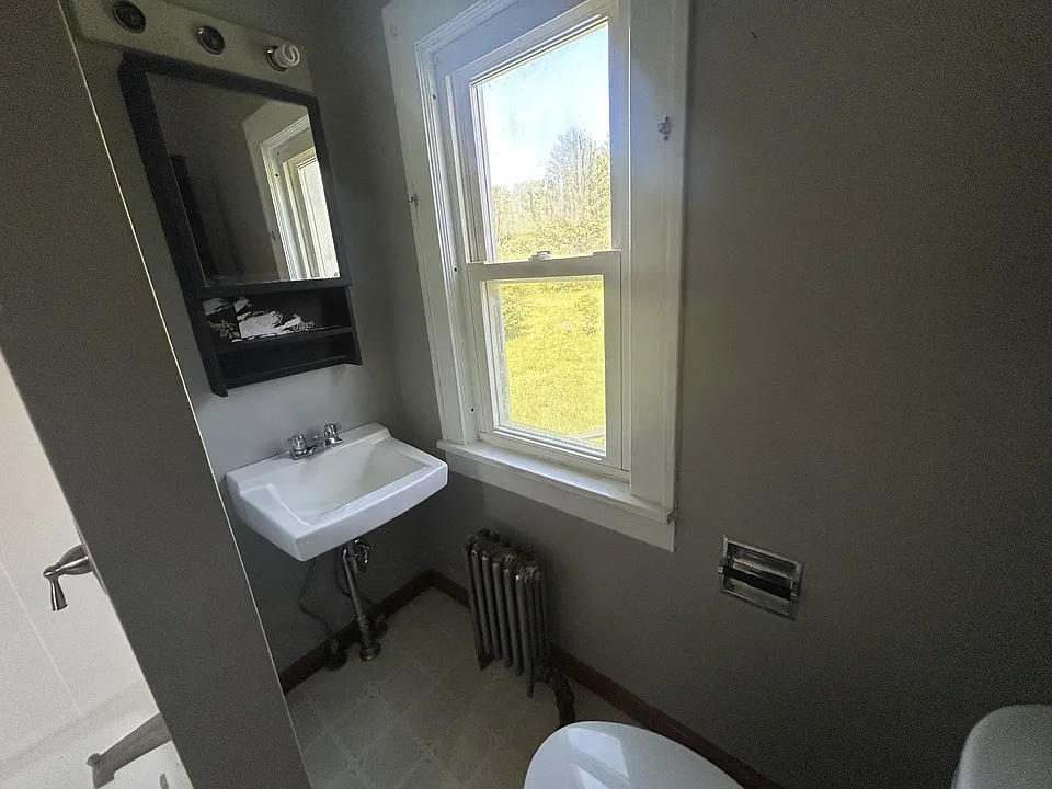 105 S Main St #1