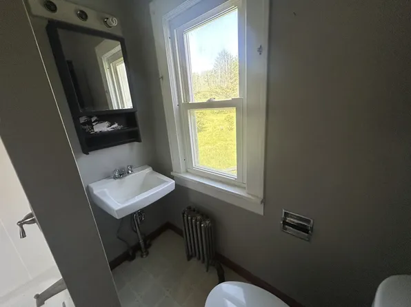 105 S Main St #1, Lanesborough, MA 01237