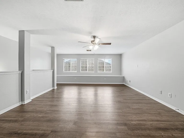 2711 Wallingford Pnes — Photo 31