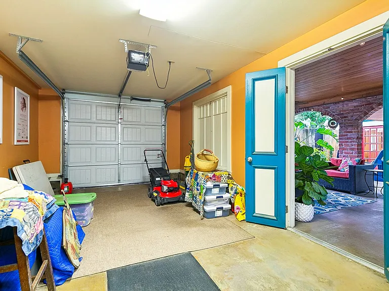 1904 Laharpe St #1904 — Photo 15