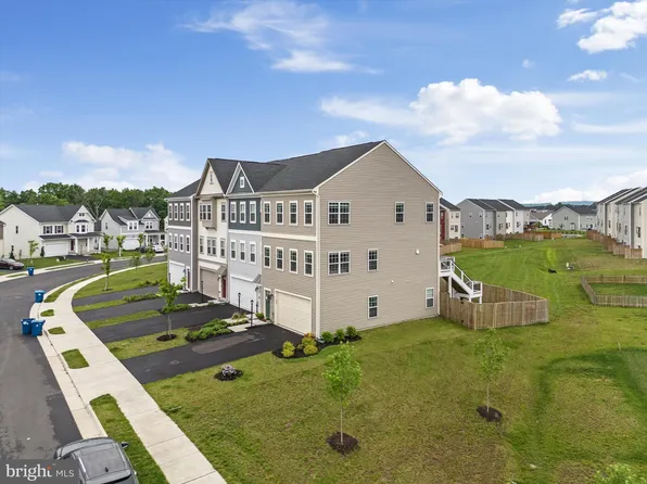 157 Jewel Box Dr, Stephenson, VA 22656