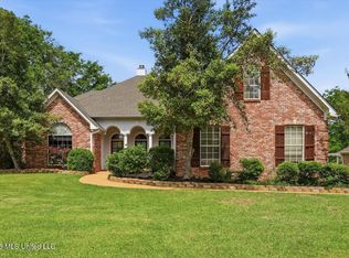 95 Woodlands Green Dr, Brandon, MS 39047