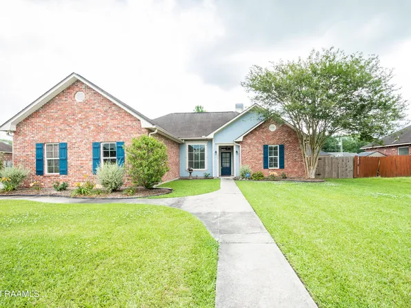 304 Deer Valley Ln, Carencro, LA 70520