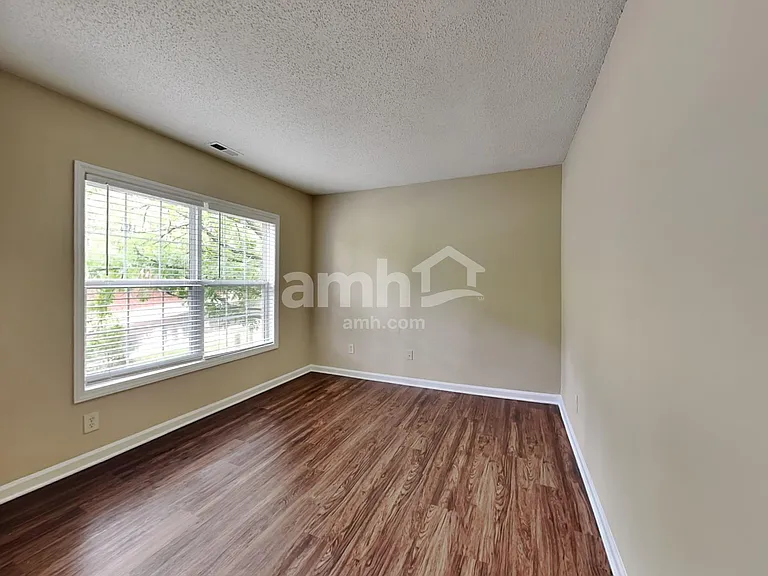 803 Woodgreen Dr — Photo 15