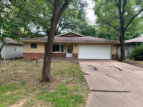 2239 S Pickwick Avenue, Springfield, MO 65804