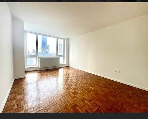 1st image of 325 W 43rd St #37B