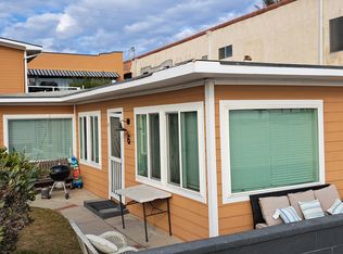1527 Seal Way APT 1, Seal Beach, CA 90740