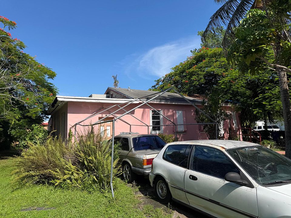 2nd image of 17301 NE 4TH Avenue