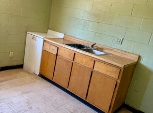 258 E Columbia Ave #4, Lyons, GA 30436