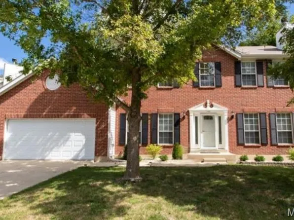 120 Cheshire Dr, Fairview Heights, IL 62208