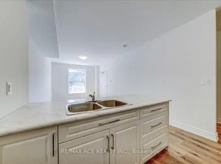 183 Munro St #1, Toronto, ON M4M2B8