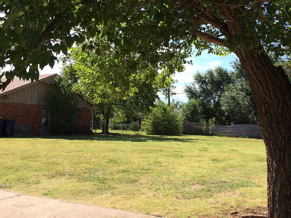 1st image of 1400 NW 102nd St