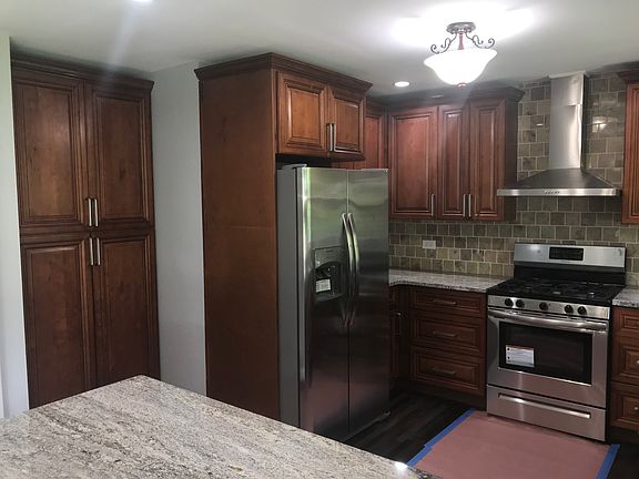 5th image of 2551 Golfview Dr