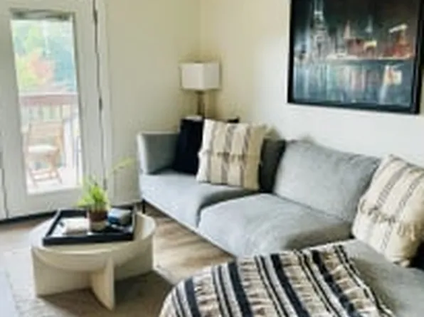 409 Summit Ridge Pl, Nashville, TN 37215