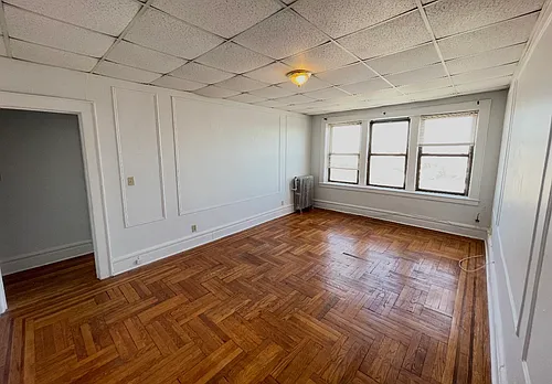 294 Davis Ave #1 Photo 1