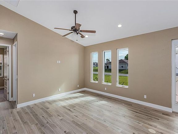 4th image of 2726 NE 20th Ct