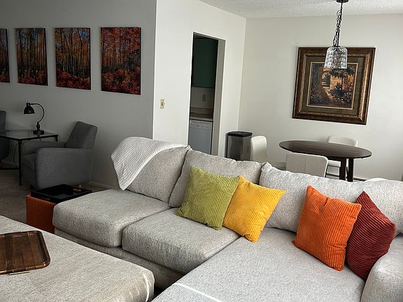 4th image of 1140 Walnut Ave APT 53