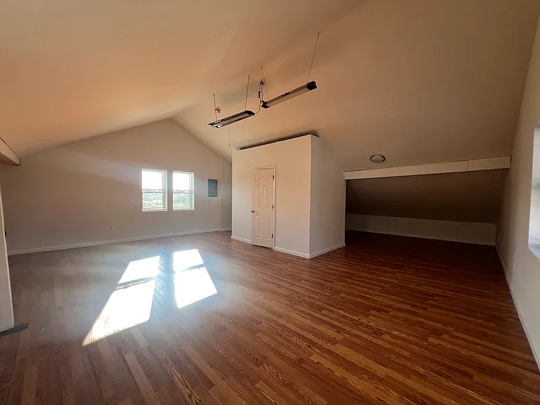 9 Bloomingdale Ave #2 — Photo 14