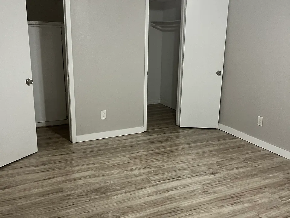 4429 Bowser Ave #105