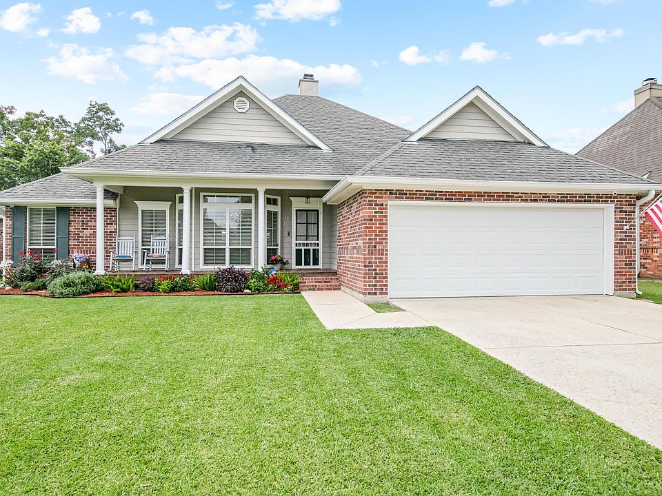 1st image of 105 N Lakepointe Dr
