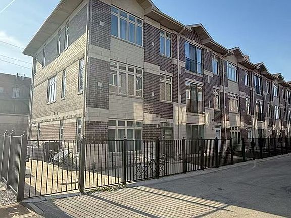 3rd image of 1538 W 34th St Unit G