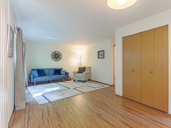5th image of 4305 Cedar Ct SE